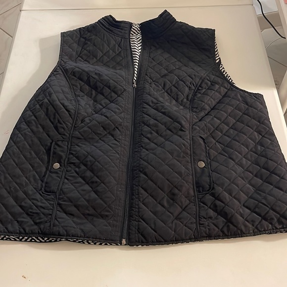 Avenue brand Women’s reversible vest jacket - Picture 1 of 3